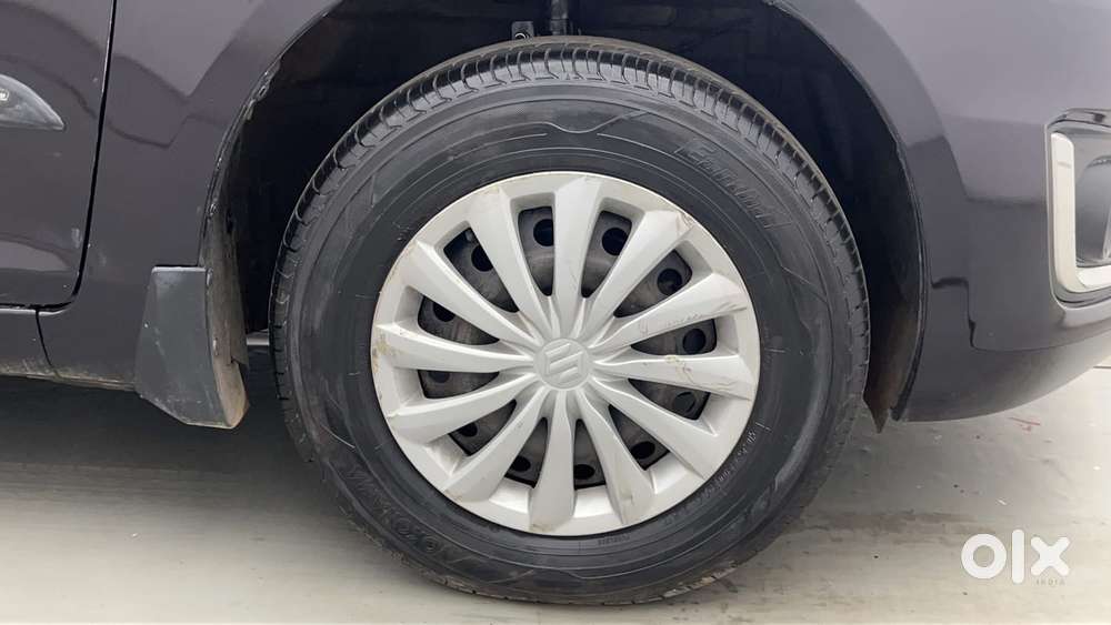 Maruti Suzuki Swift Vxi Optional, 2016, Petrol