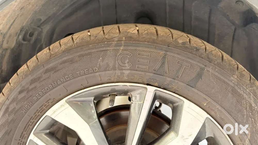 Mahindra Xuv300 2019 Petrol Well Maintained