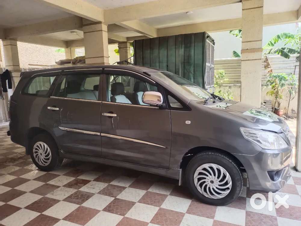 Toyota Innova 2012 Diesel Well Maintained