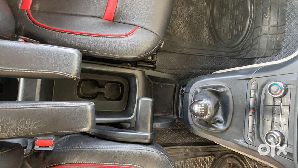 Mahindra Marazzo M2, 2019, Diesel