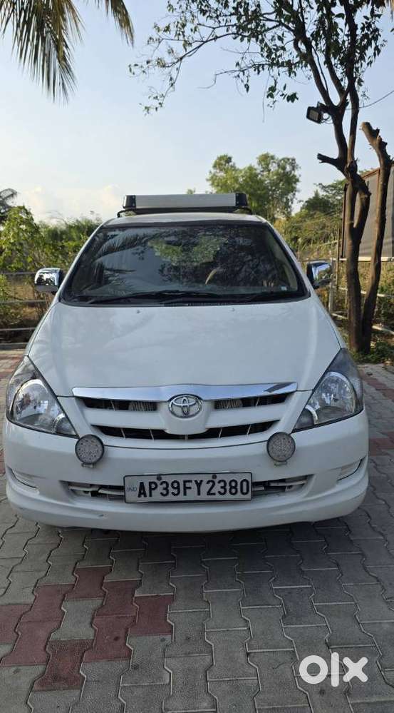 Toyota Innova 2009-2011 2.5 E 8 Str, 2007