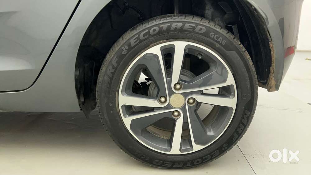 Tata Altroz 1.2 Xza Plus, 2023, Petrol
