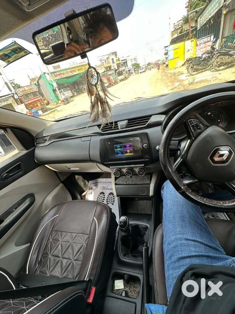2022 Renault Triber Petrol Manual