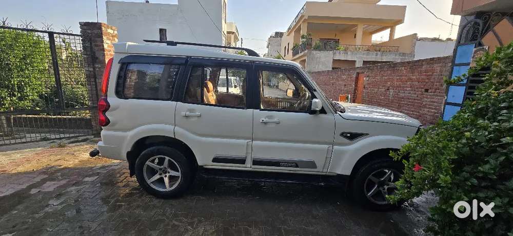 Mahindra Scorpio 2.2 Plus 2016