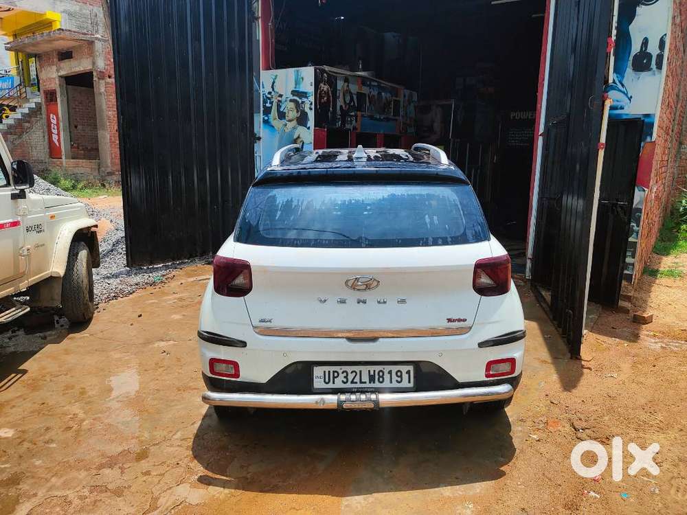 Hyundai Venue 2020 Petrol 40618 Km Driven