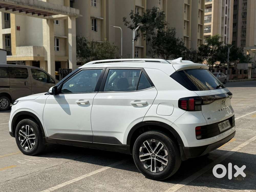 Hyundai Venue Sx (o) Mt 1.5 Diesel, 2022, Diesel