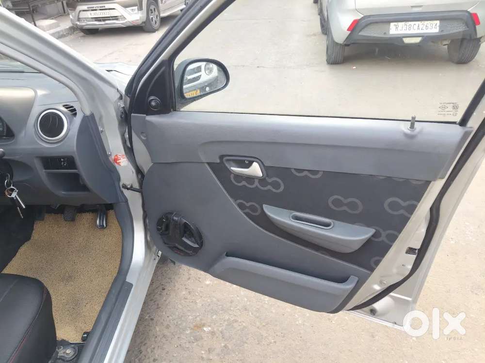 Maruti Suzuki Alto 800 2013 Petrol 65000 Km Driven