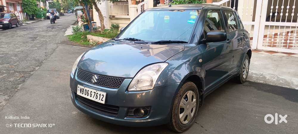 Maruti Suzuki Swift Vxi 1.2 Abs Bs-iv, 2011, Petrol
