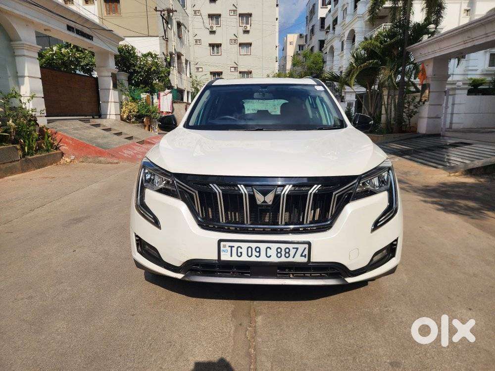 Mahindra Xuv700 Ax 5 Petrol Mt Str (e), 2024, Petrol