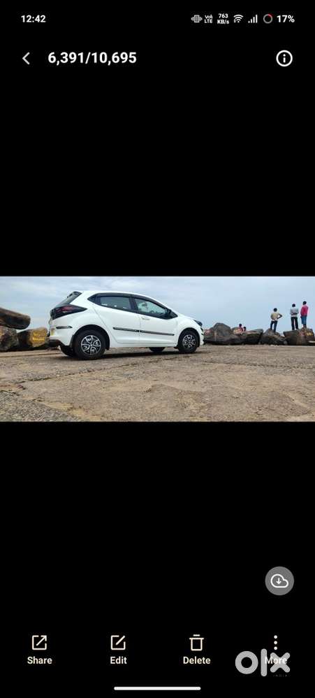 Tata Altroz Petrol 2017