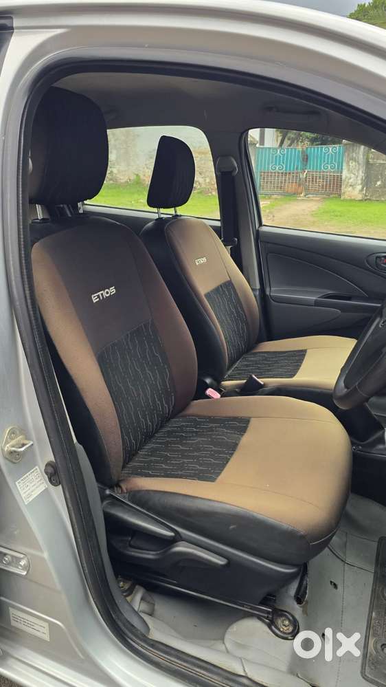 Toyota Etios Liva G, 2013, Petrol