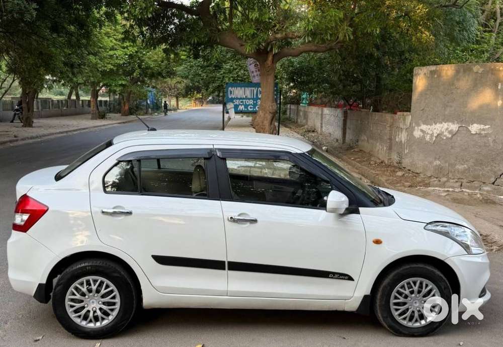 Maruti Suzuki Swift Dzire Lxi Option, 2017, Cng & Hybrids