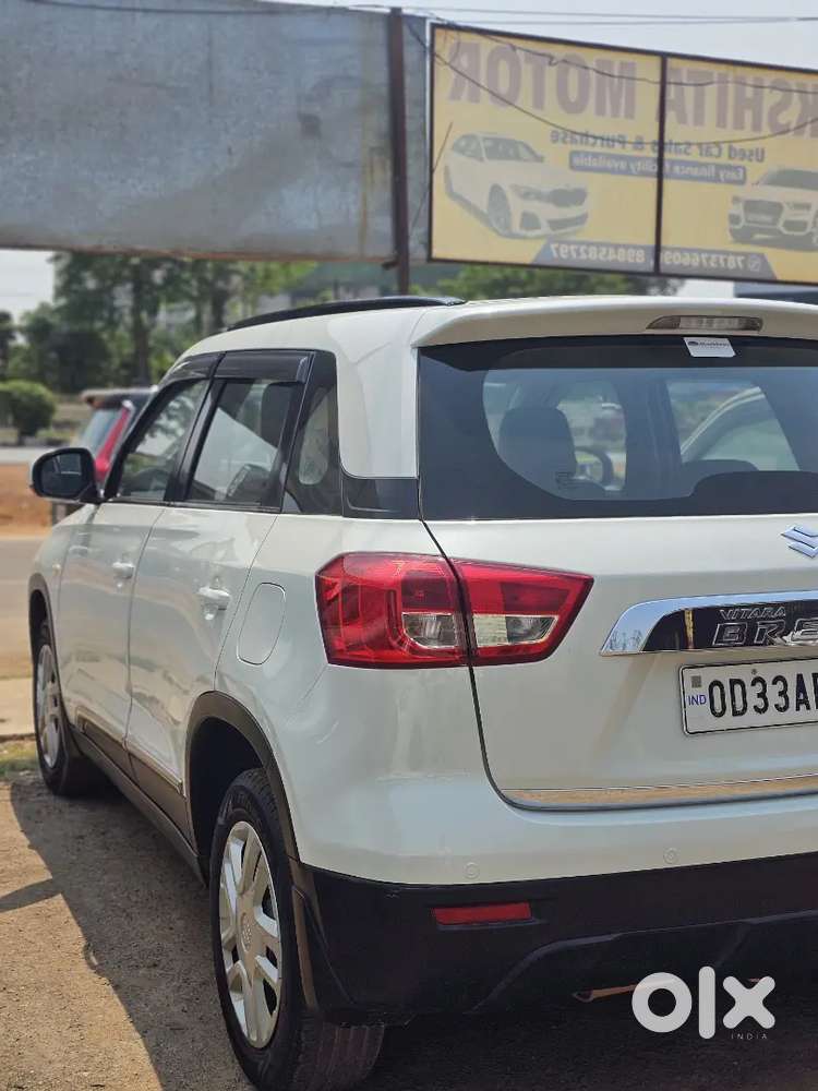 Showroom Condition Brezza Autometic