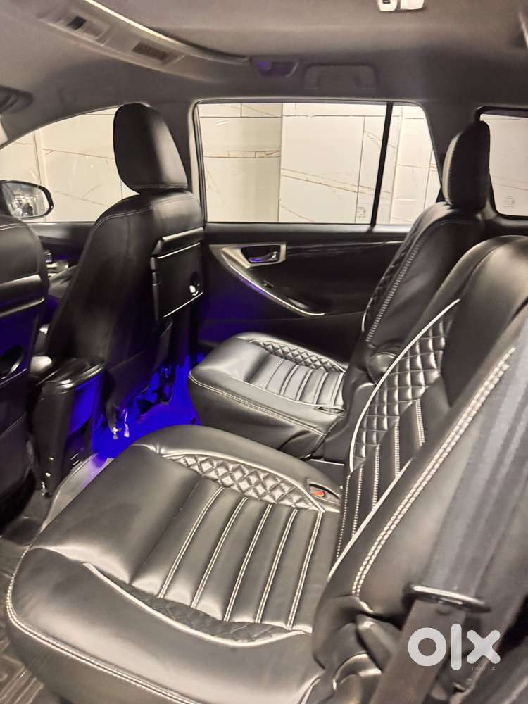 Toyota Innova Crysta 2.4 V 7 Str, 2016, Diesel