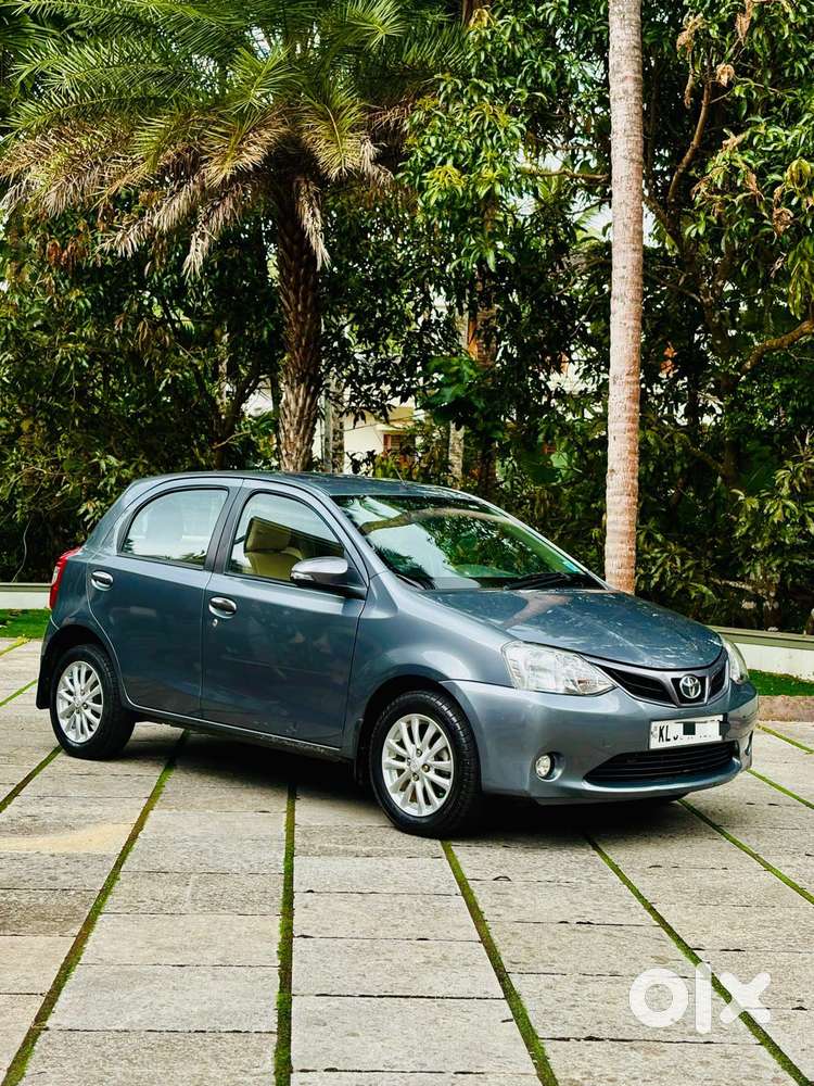 Toyota Etios Liva Vx Dual Tone, 2015, Petrol