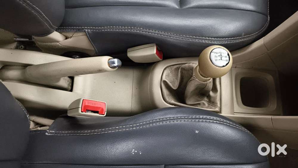 Maruti Suzuki Swift Dzire 1.2 Vxi Bsiv, 2016, Petrol