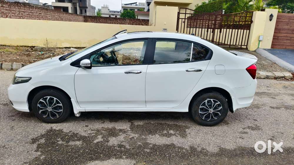Honda City 1.5 V At Sunroof, 2012, Petrol