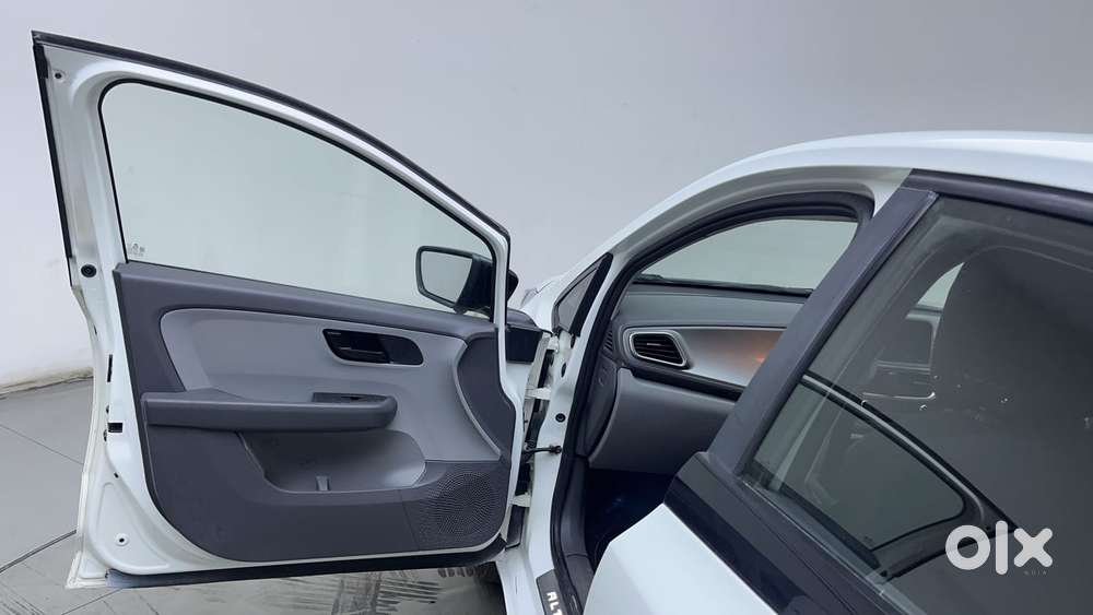 Tata Altroz 1.2 Xt, 2020, Petrol