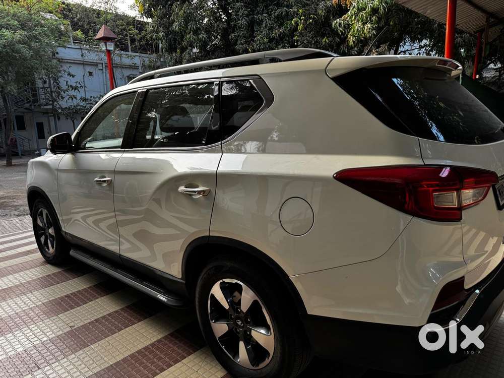 Mahindra Alturas G4 4wd At, 2019, Diesel