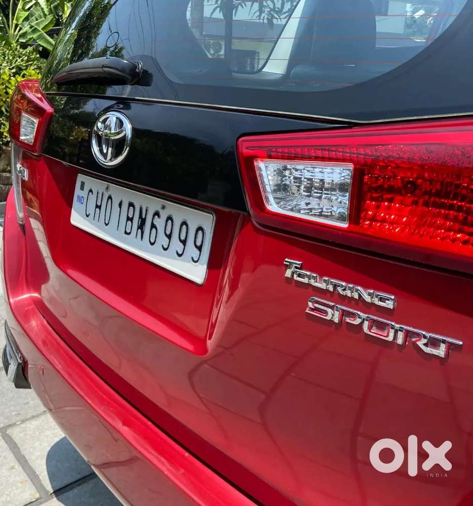 Toyata Crysta Touring Spot Automatic, Single Owner, Company Serviced