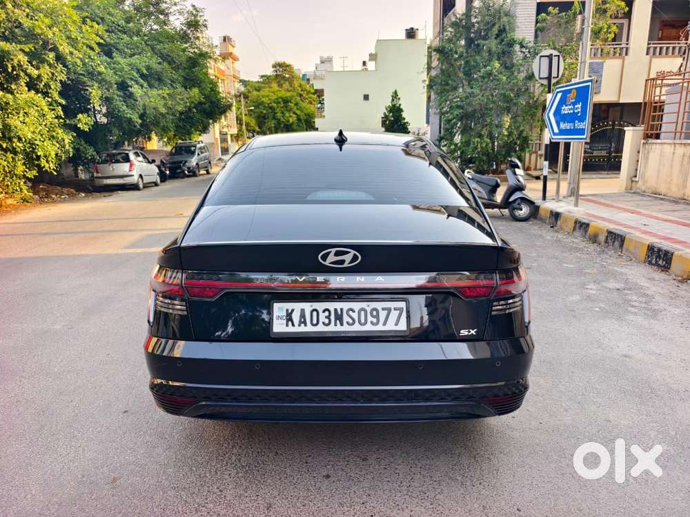 Hyundai Verna 1.5 Sx (o) Vtvt Ivt, 2023, Petrol