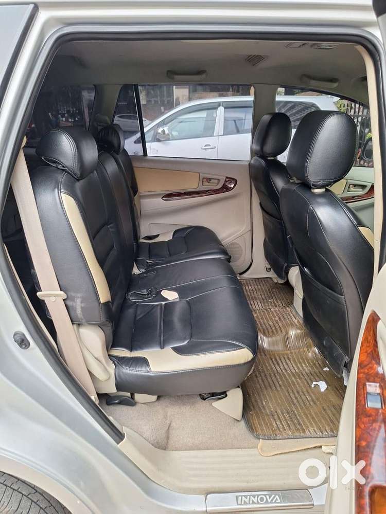 Toyota Innova 2.5 G (diesel) 8 Seater, 2012, Diesel