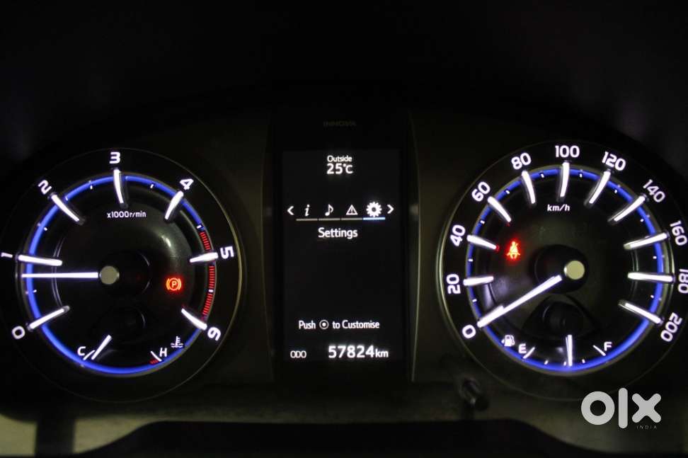 Toyota Innova Crysta 2.4 V, 2022, Diesel