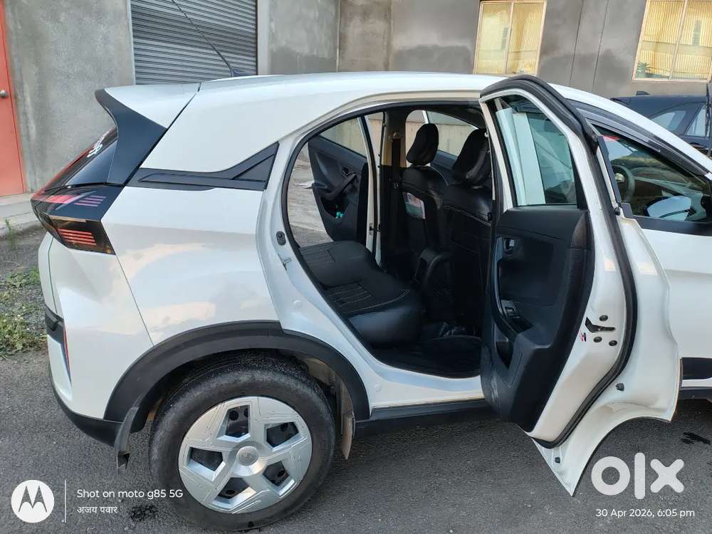 Urgent Sale: Tata Nexon Icng, Like New Condition