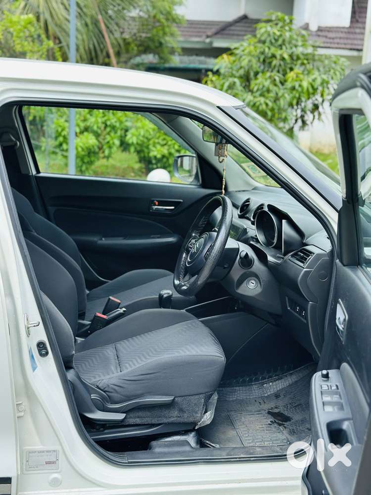 Maruti Suzuki Swift 2018 Amt Vxi, 2022, Petrol