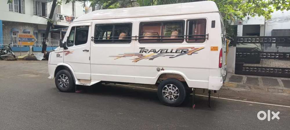 Tempo Traveler Selling Maxi Cab