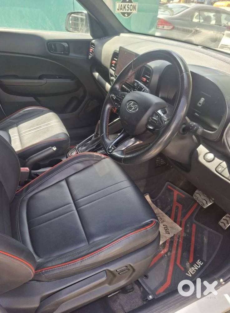 Hyundai Venue Sx Dual Tone Turbo, 2022, Petrol