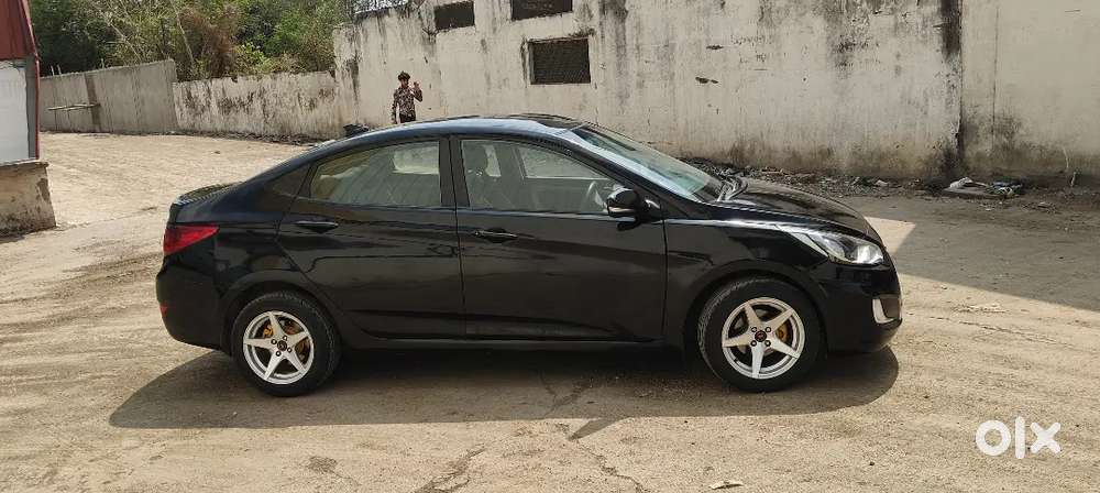 Gadi Bechna Hai