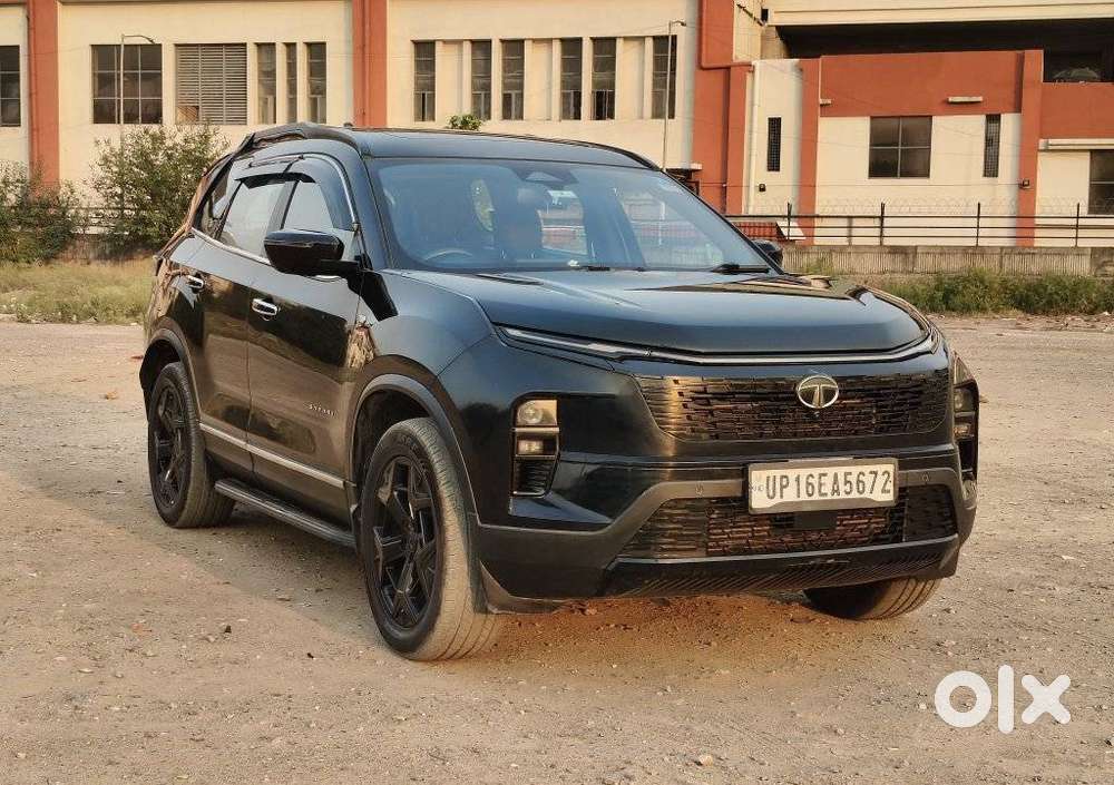 Tata Safari Accomplished Dark Edition, 2023, Diesel