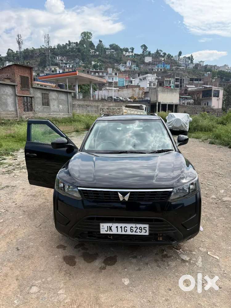 Mahindra Xuv300 2023 Petrol 26000 Km Driven