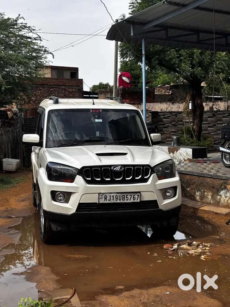 Mahindra Scorpio Classic 2015 Diesel 110000 Km Driven