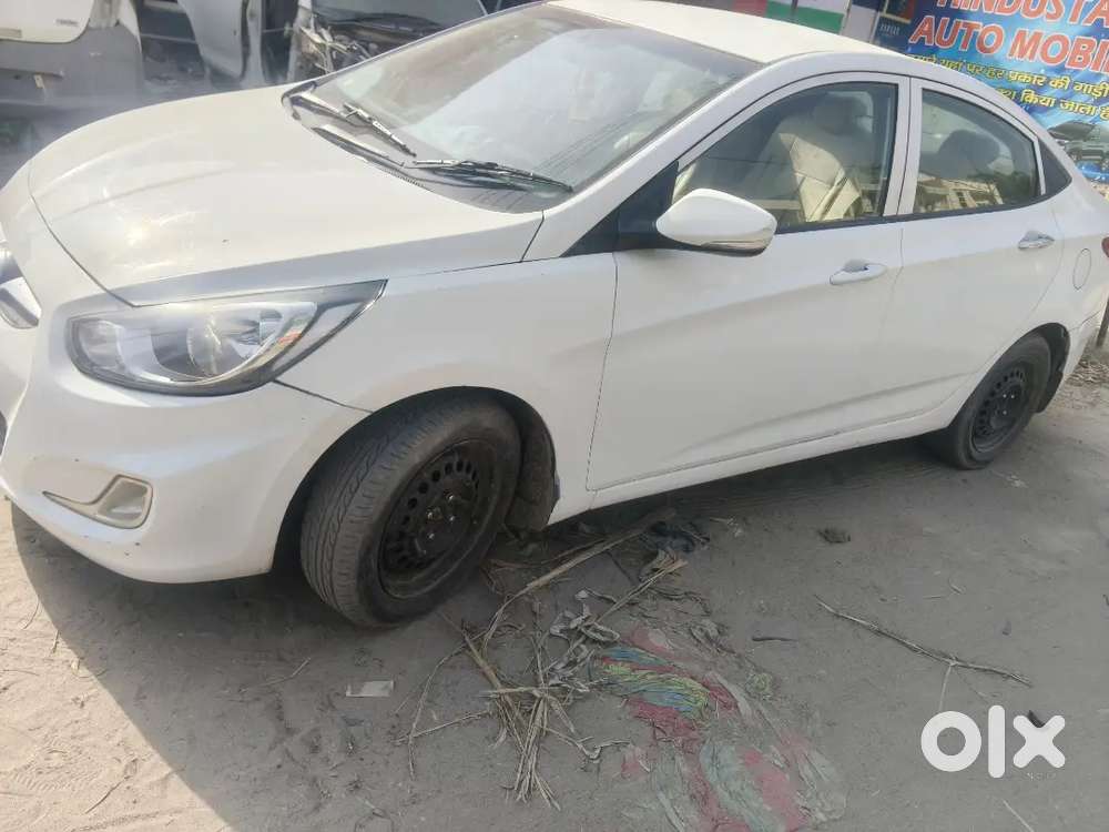 Hyundai Fluidic Verna 2013