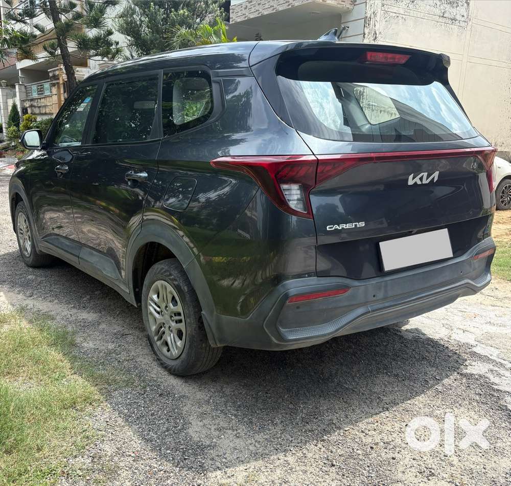 2024 Kia Carens Premium Optional Petrol 1.5l Manual 7 Seater For Sale