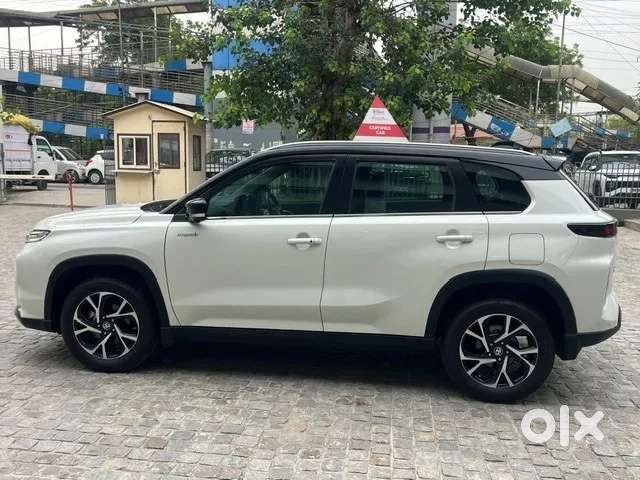 Toyota Urban Cruiser Hyryder 1.5 V Hybrid, 2024, Petrol