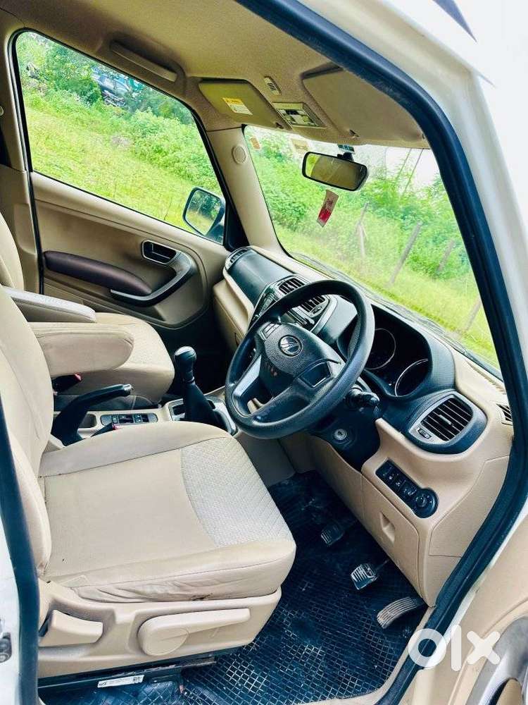 Mahindra Tuv 300 T10, 2020, Diesel