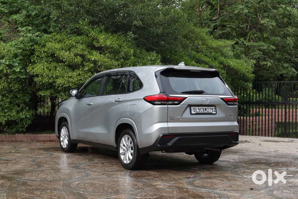Toyota Innova Hycross 2.0 Vx (o) Hybrid 7 Str, 2026, Petrol