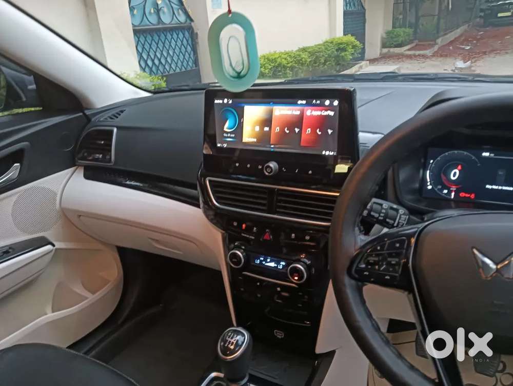 Mahindra Xuv 3xo Ax5 Ds Mt, 2025, Diesel