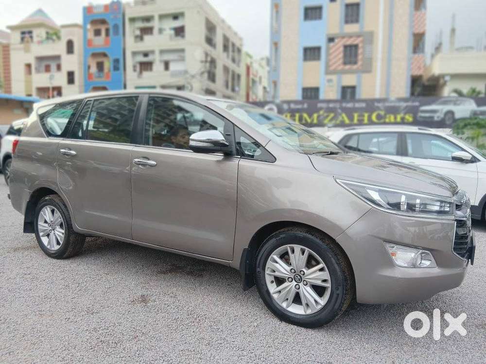 Toyota Innova Crysta 2.8z Automatic, 2016, Diesel