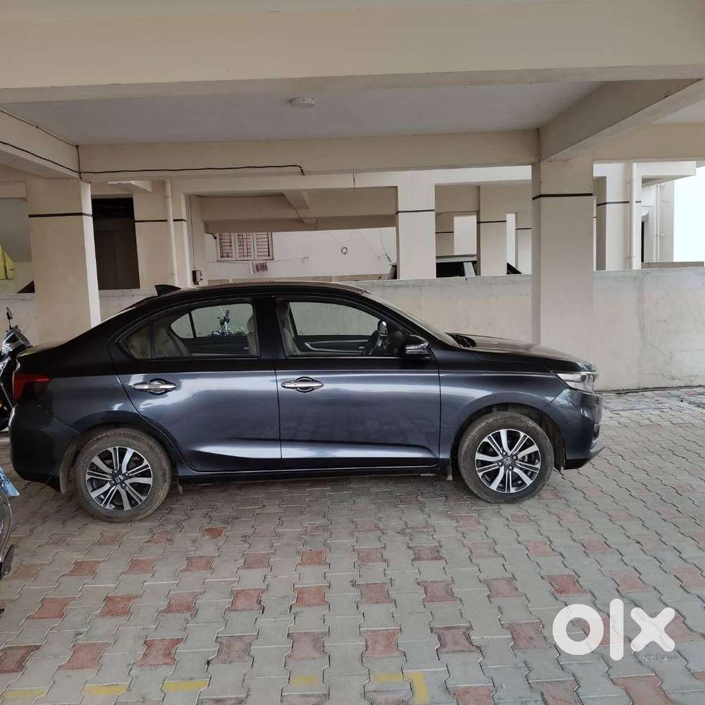 Honda Amaze Vx Top Model  Sep 2023  49,300 Km  Single Owner
