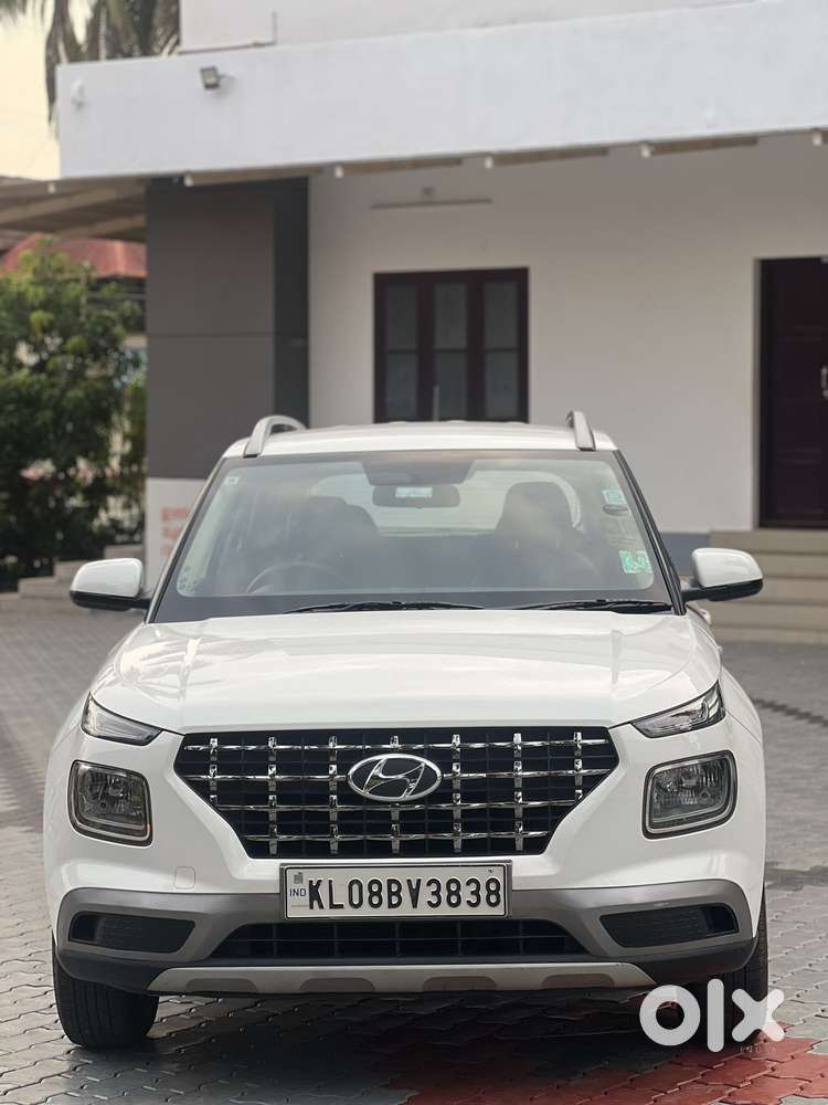 Hyundai Venue S Turbo Dct, 2020, Petrol
