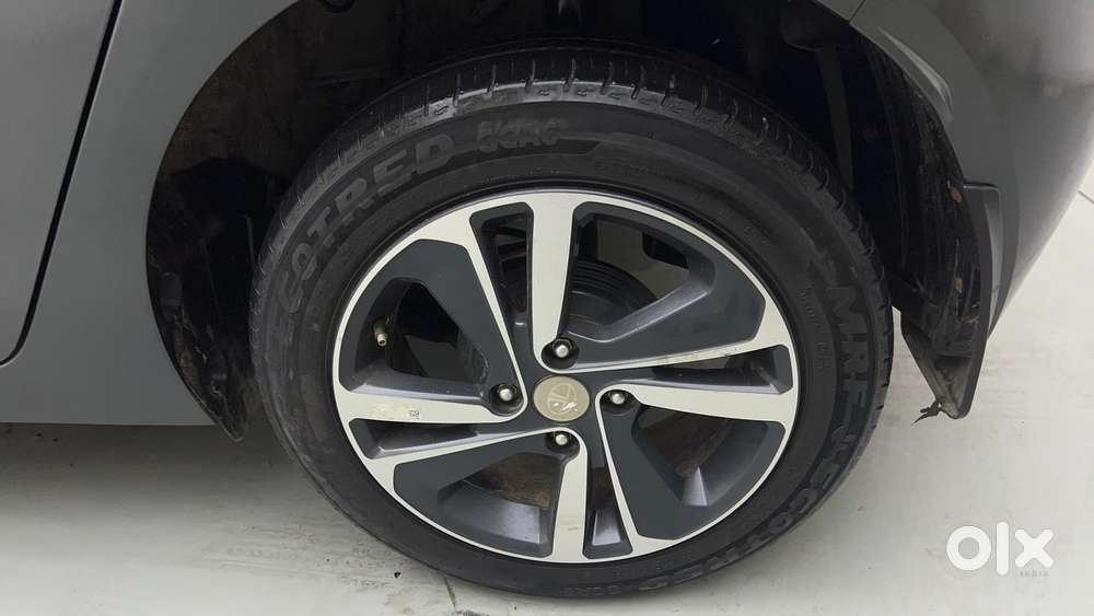 Tata Altroz Xz Plus (s), 2024, Petrol