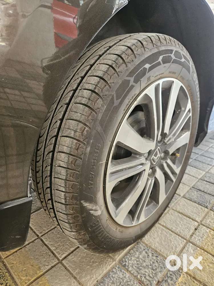 Honda Amaze Petrol Manual 2023 Variant
