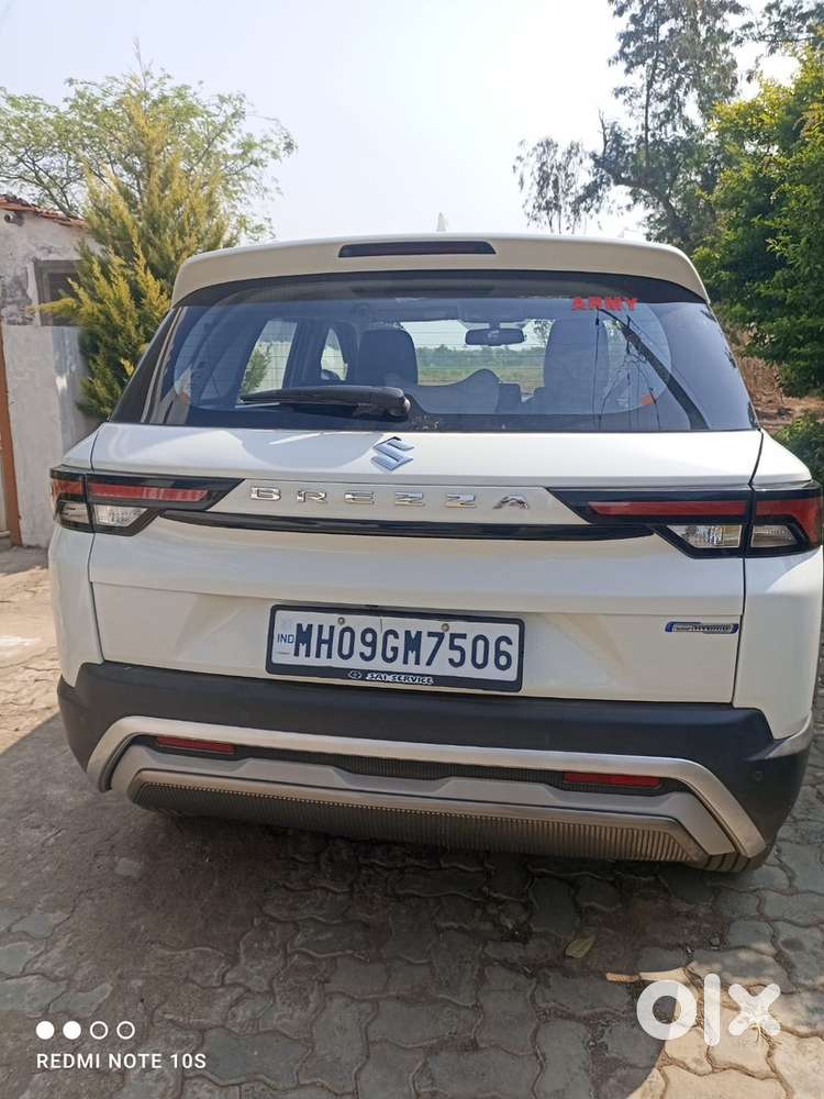 Maruti Suzuki Brezza 2024 Petrol Good Condition,low Range Running