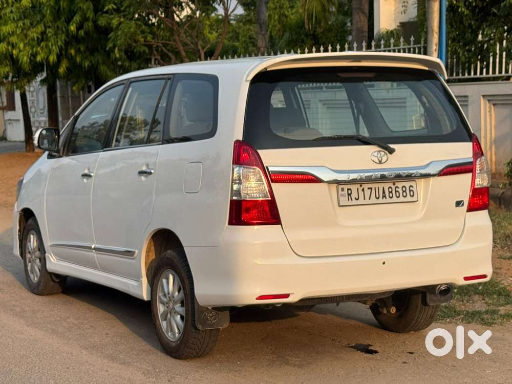 Toyota Innova 2.5 Vx 7 Seater Bs Iv, 2014, Diesel