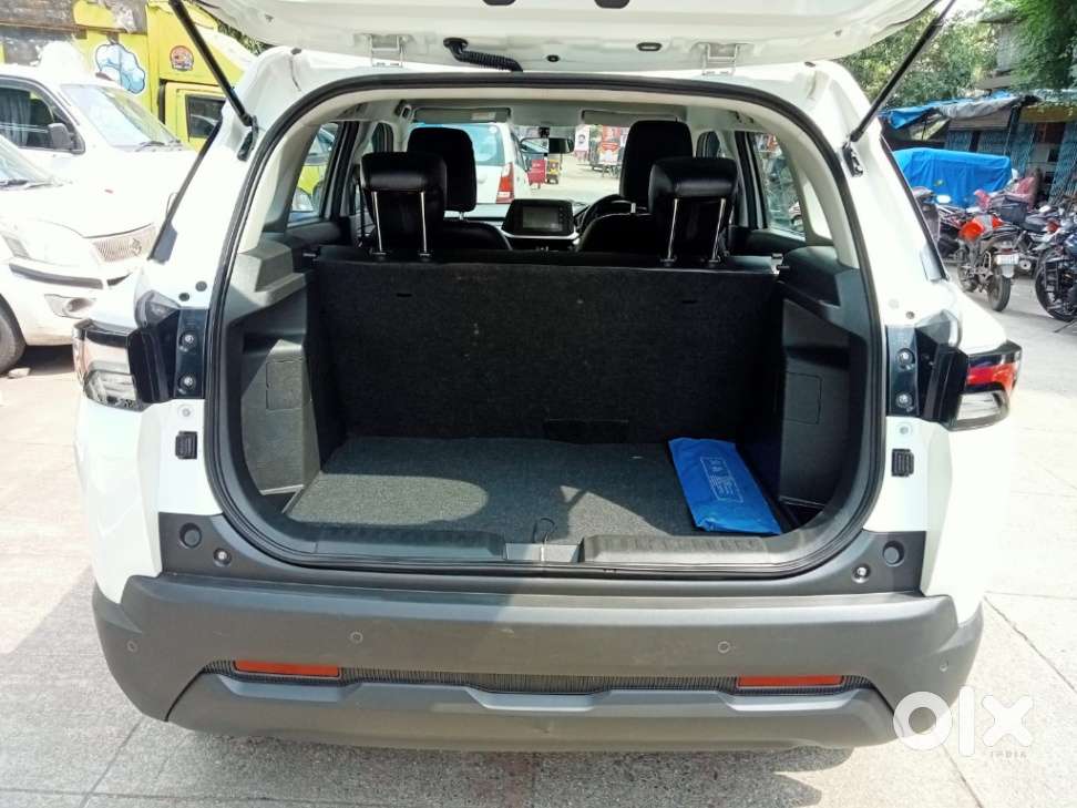 Maruti Suzuki Brezza Vxi At, 2023, Petrol