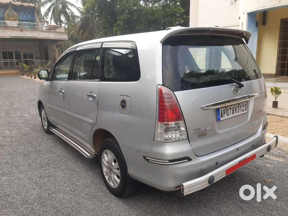 Toyota Innova 2010 Diesel 205000 Km Driven